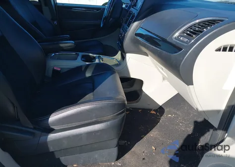 2018 Dodge Grand Caravan Sxt from USA, damaged, VIN 2C4RDGCG2JR267905